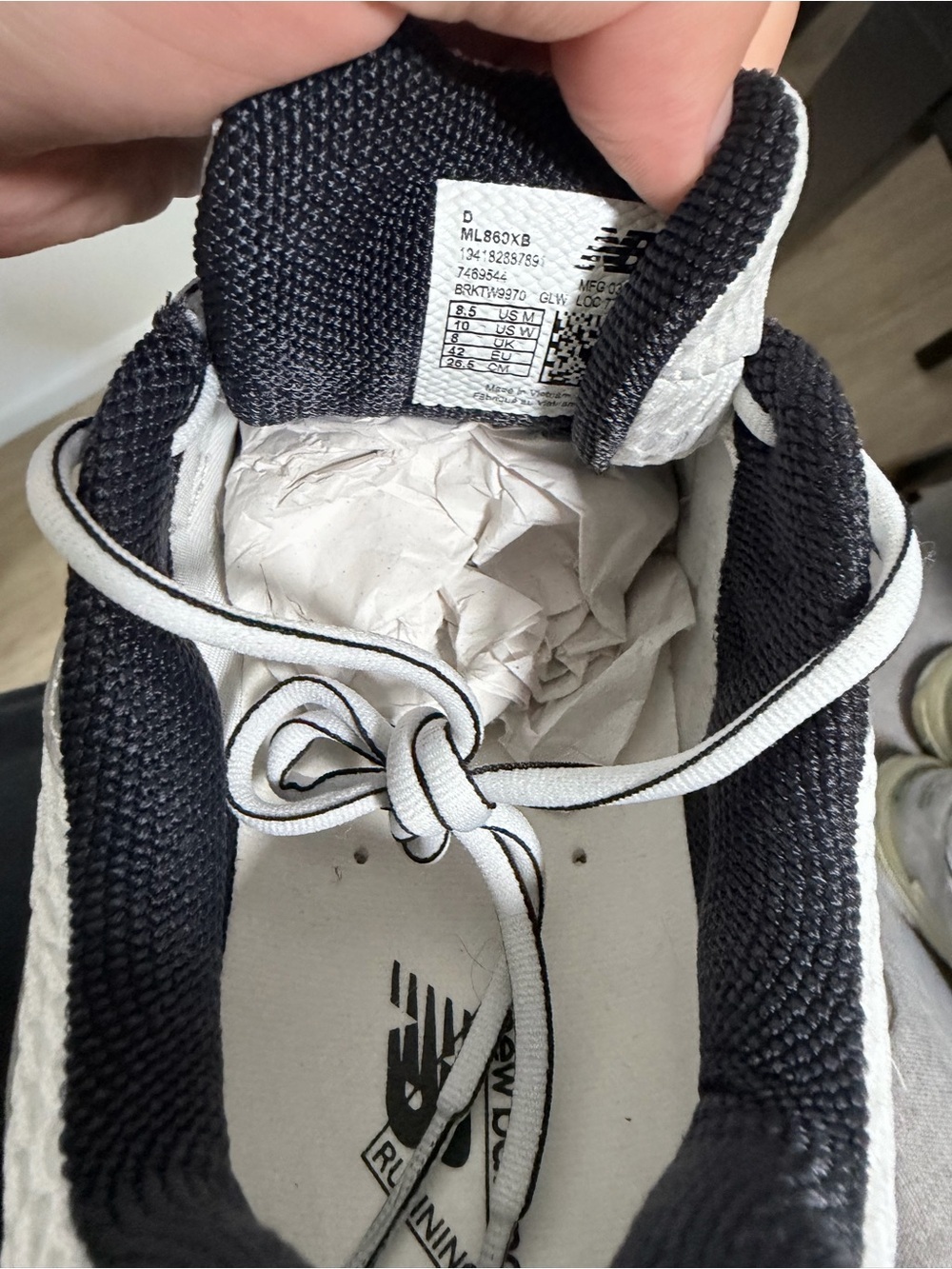 New Balance Silver, Black & Blue 860v2 - Picture 5 of 11